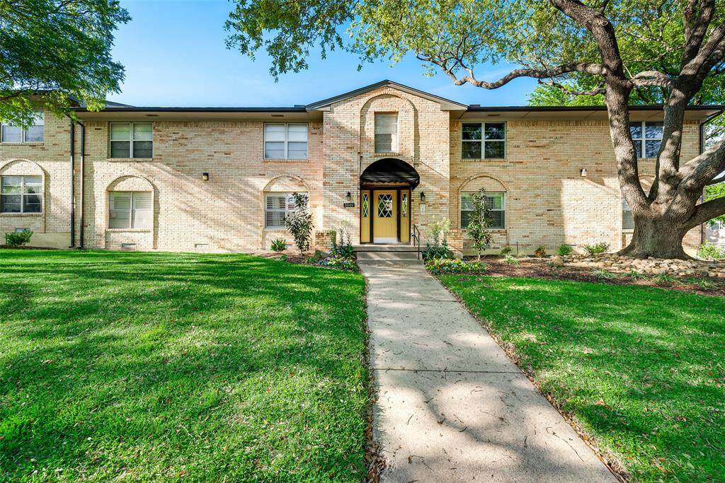 5849 Sandhurst Lane - Photo 1
