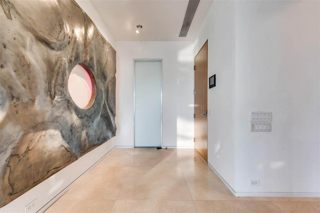 2430 Victory Park Lane - Photo 1