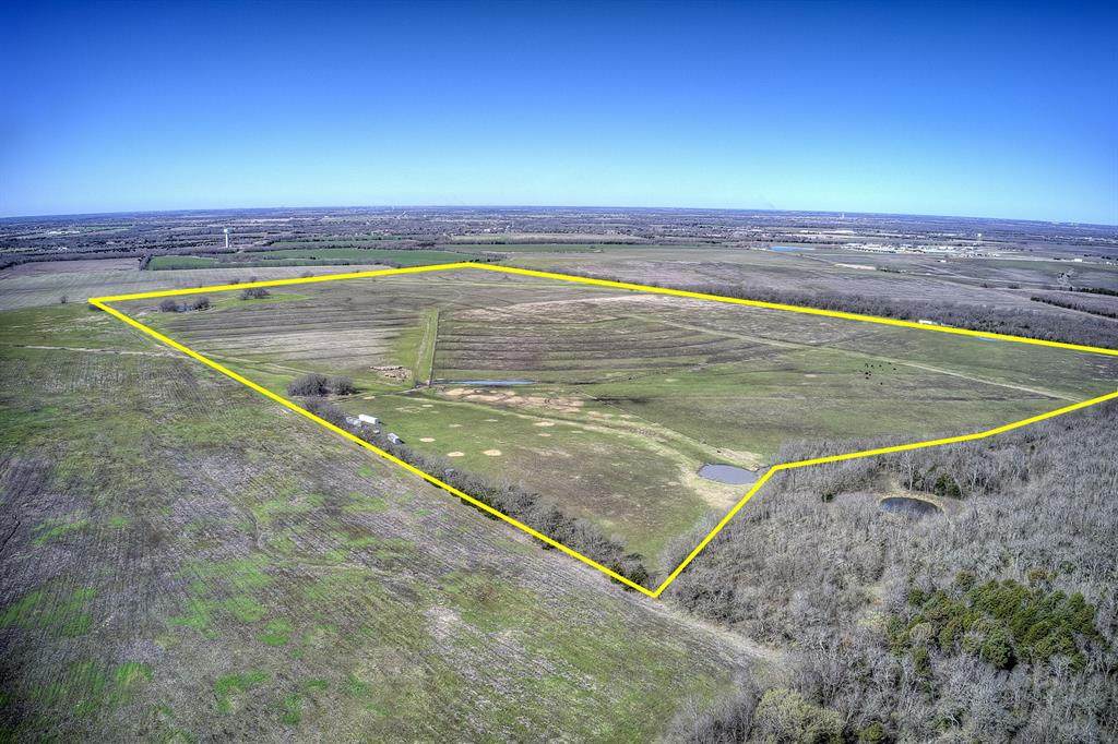 000 County Rd 2166 - Photo 1