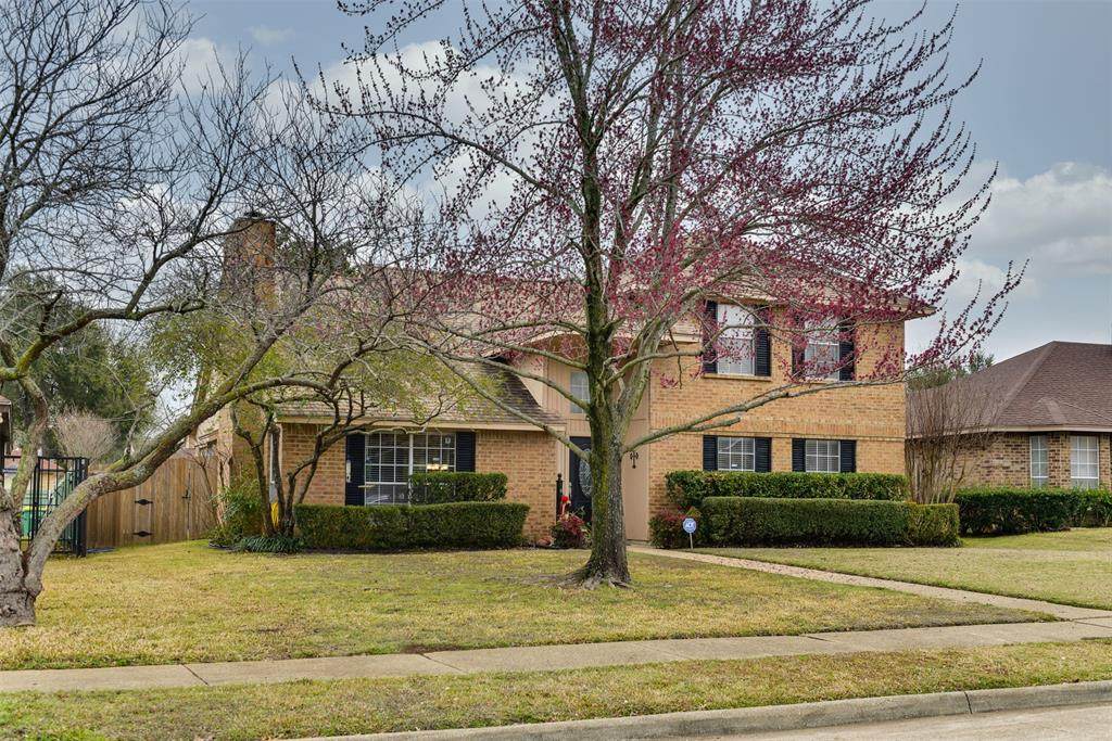 1402 Samuel Street - Photo 1
