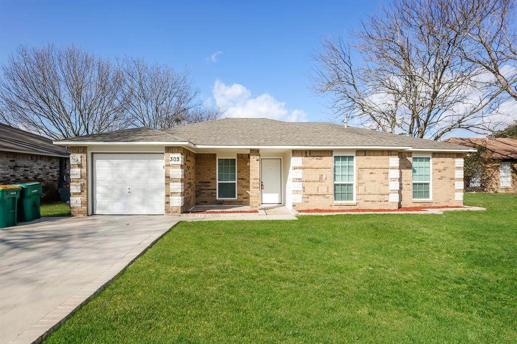 303 West Court - Photo 1