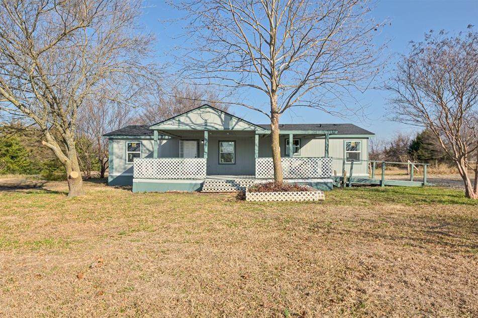 4654 County Road 1078 - Photo 1