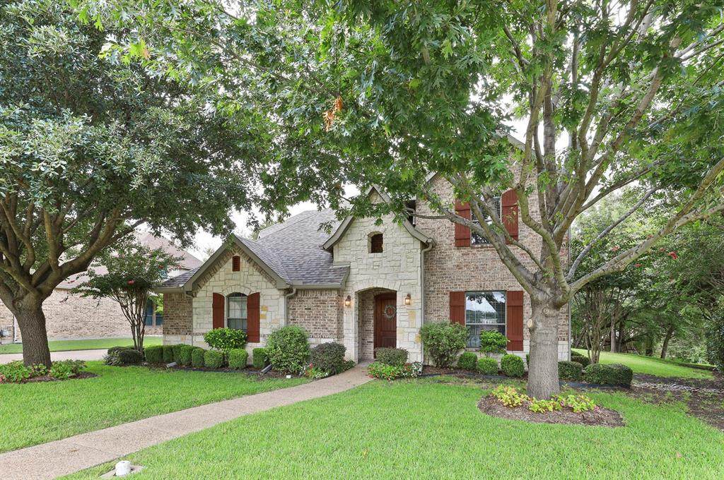 827 Canterbury Drive - Photo 1