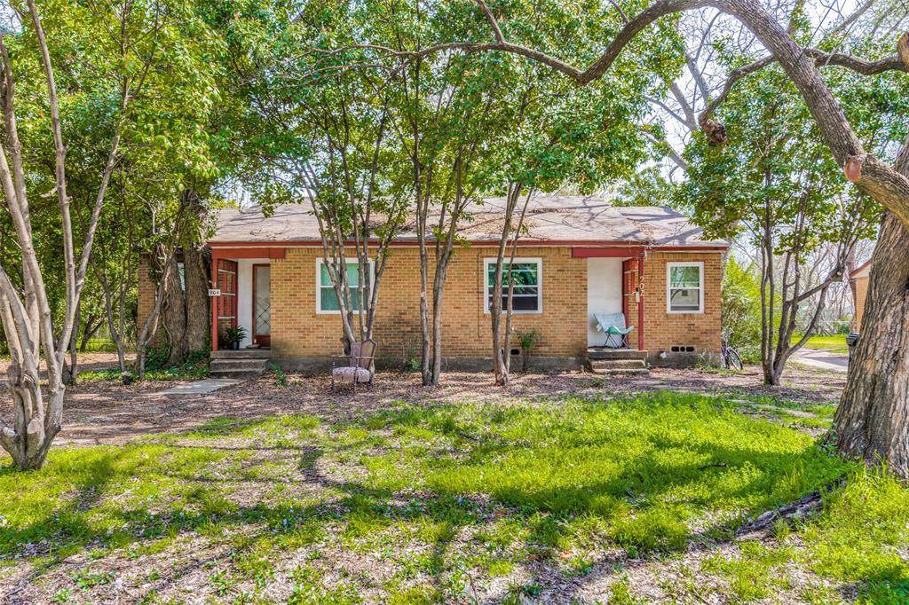 902 Denton Street - Photo 1
