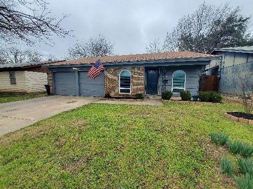 2916 Louis Street - Photo 1