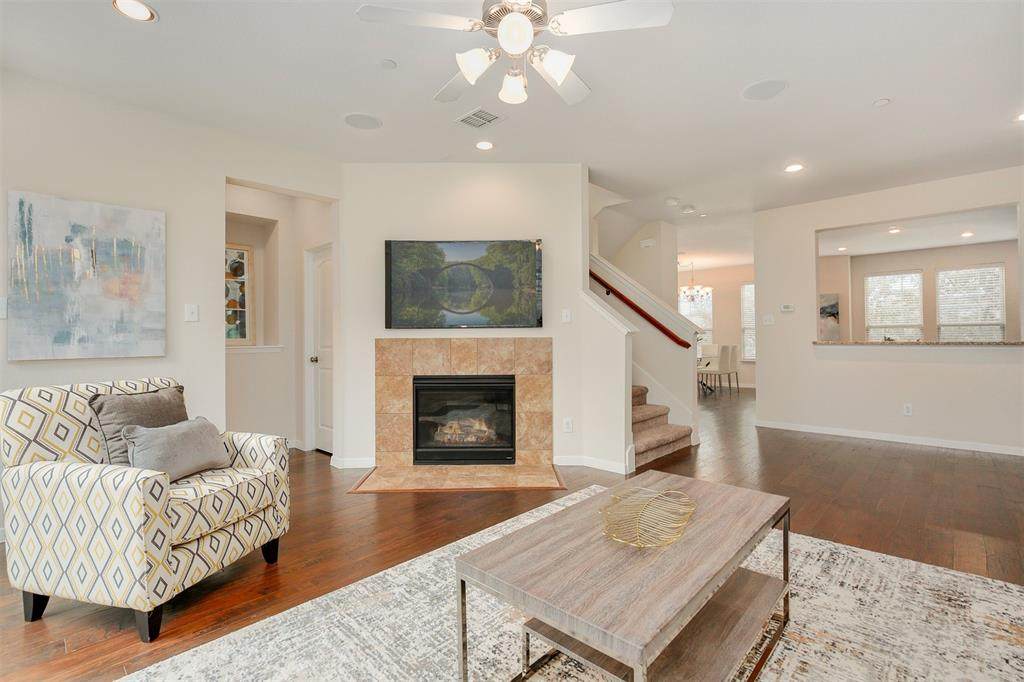 3920 Amberwood Drive - Photo 1