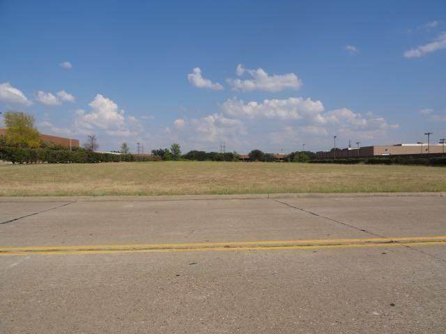 8102 Mesquite Bend Drive - Photo 1
