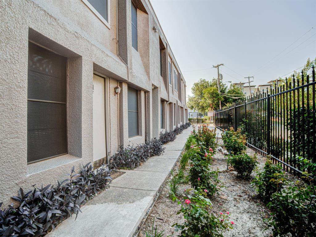 4040 Brown Street - Photo 1