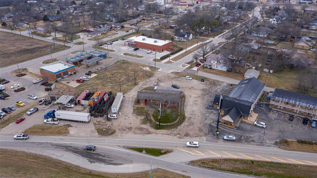 206 Interstate 30 - Photo 1