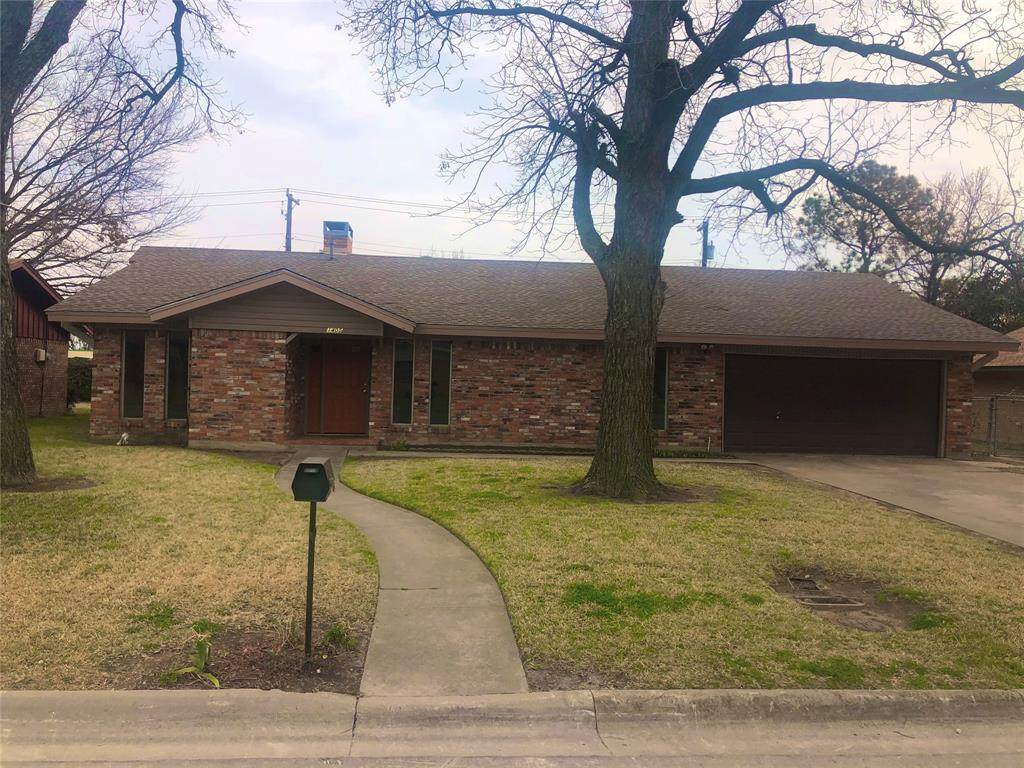 1405 Amherst Drive - Photo 1