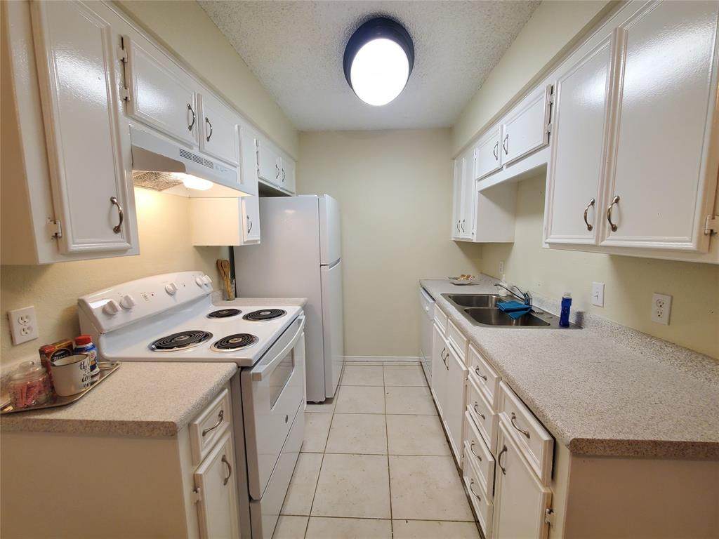 1605 5th Avenue - Photo 1