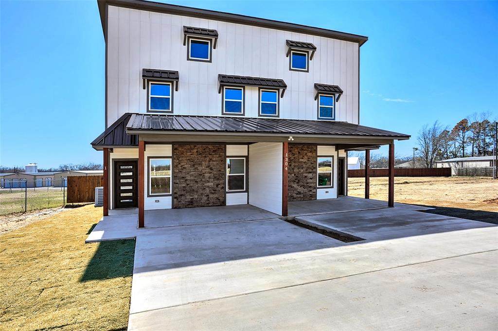 1304 Country Road - Photo 1