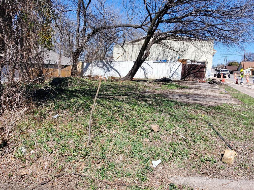 2220 Vaughn Boulevard - Photo 1