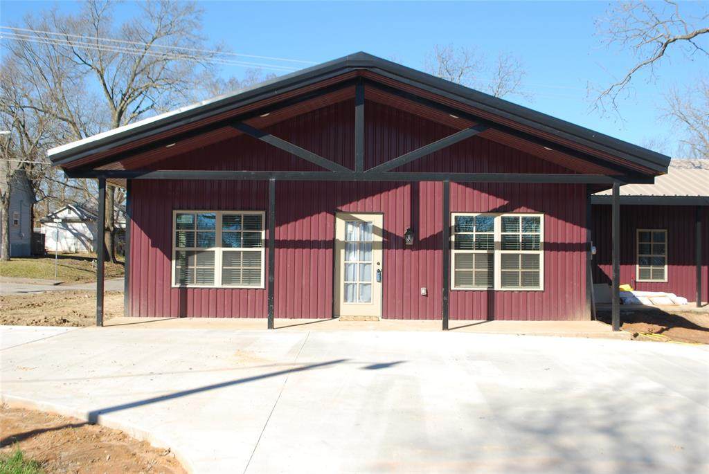 302 Main Street - Photo 1