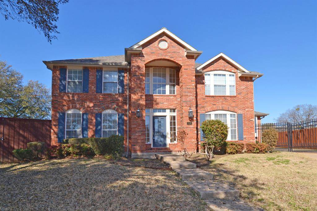 728 Post Oak Drive - Photo 1