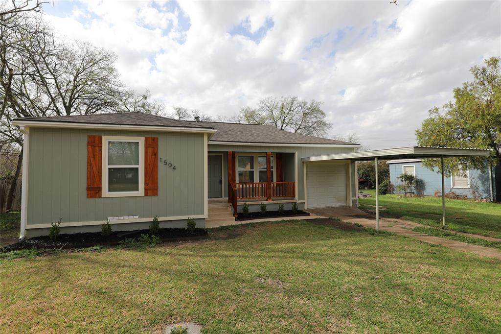 1504 Lakewood Drive - Photo 1