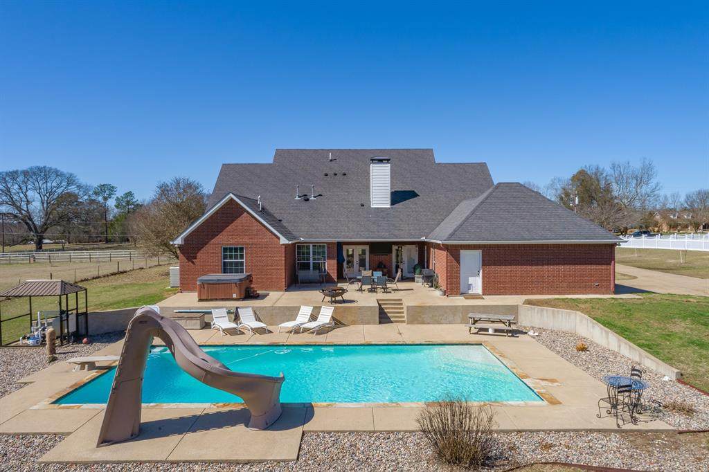 376 Lilly Lane - Photo 1