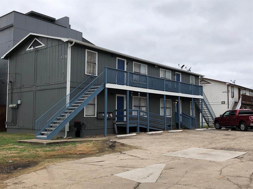 4711 Side Avenue - Photo 1