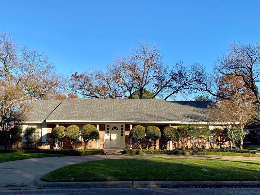 2901 Glasgow Drive - Photo 1