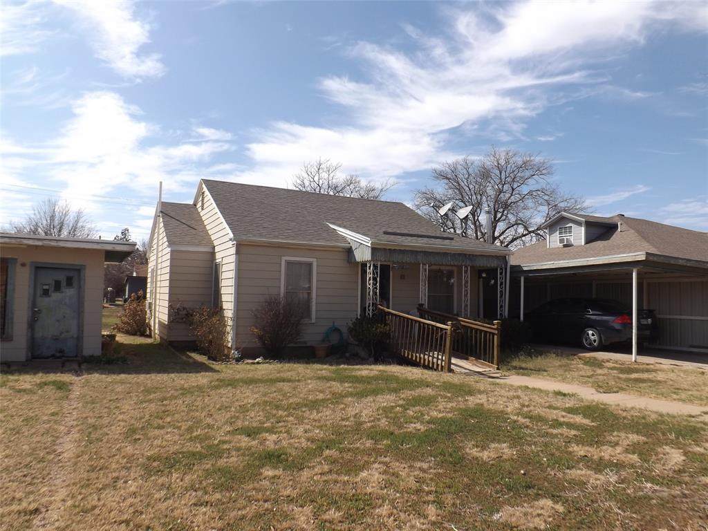238 Avenue G - Photo 1