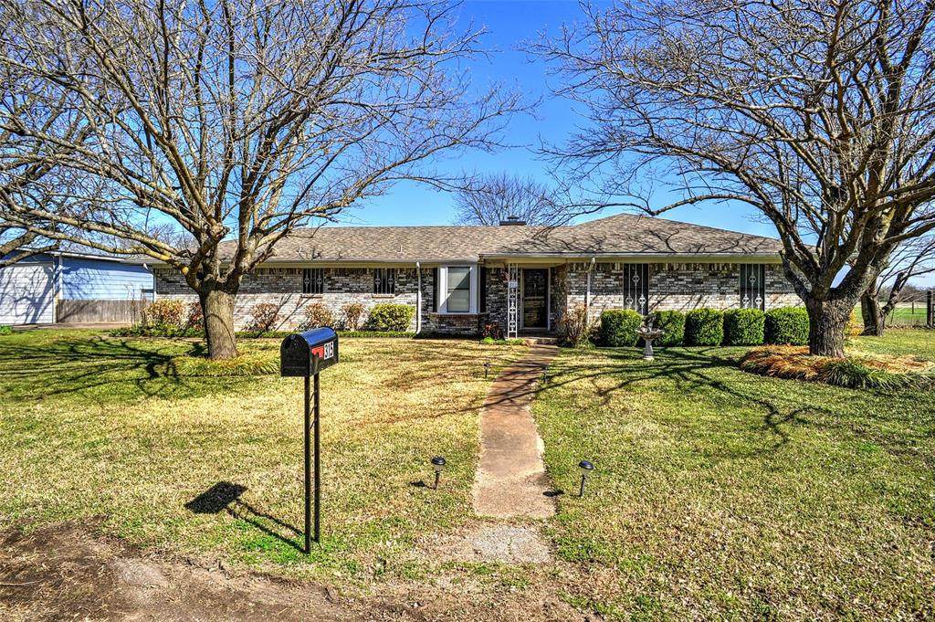 315 County Road 1240 - Photo 1