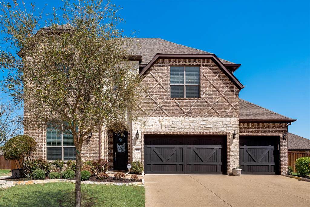 1001 Macaw Drive - Photo 1