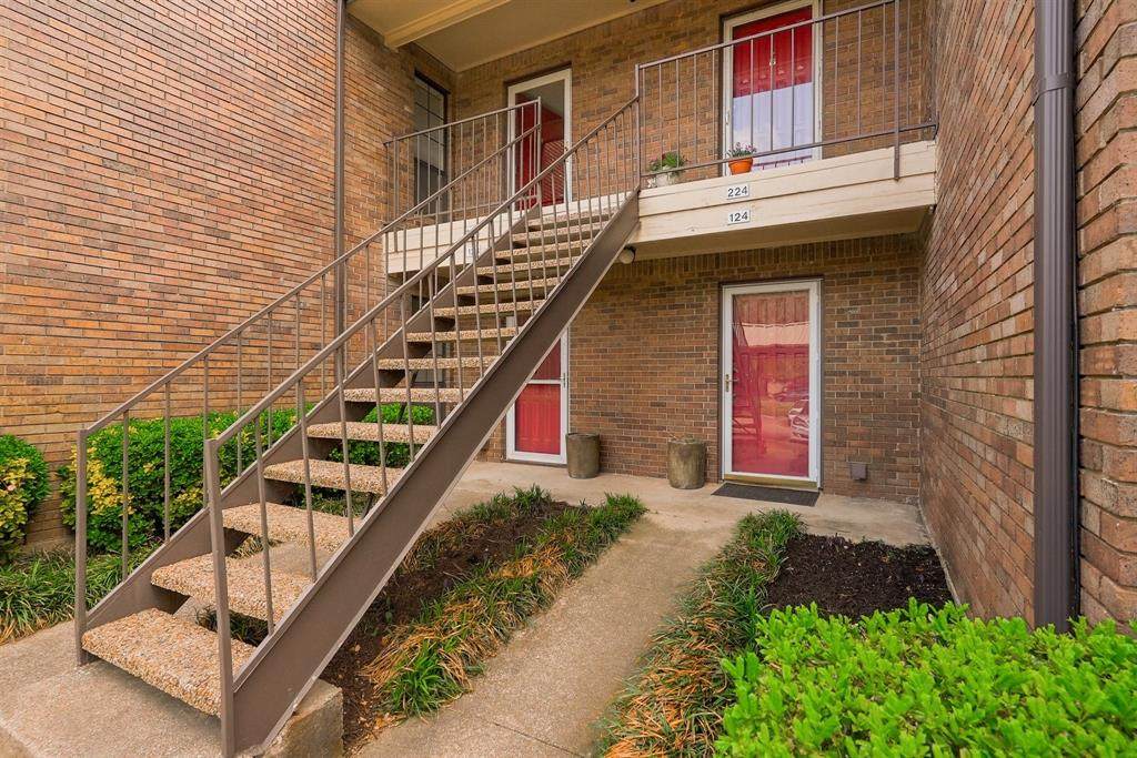 2505 Wedglea Drive - Photo 1