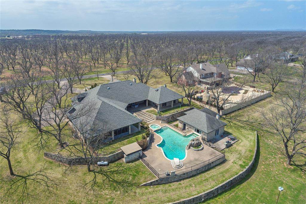 8216 Ravenswood Road - Photo 1