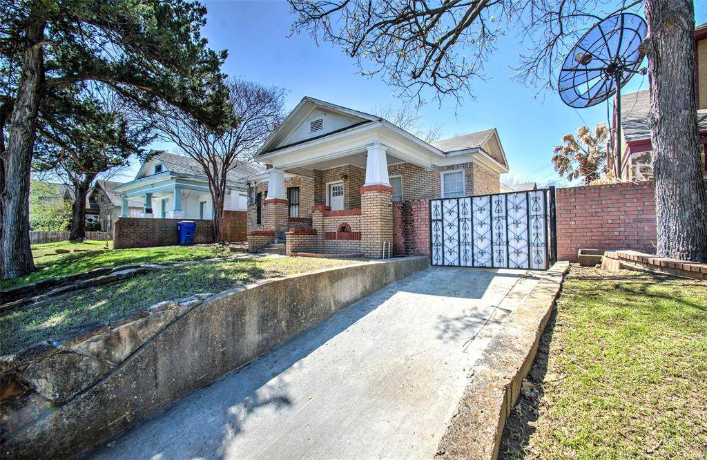 915 Beckley Avenue - Photo 1