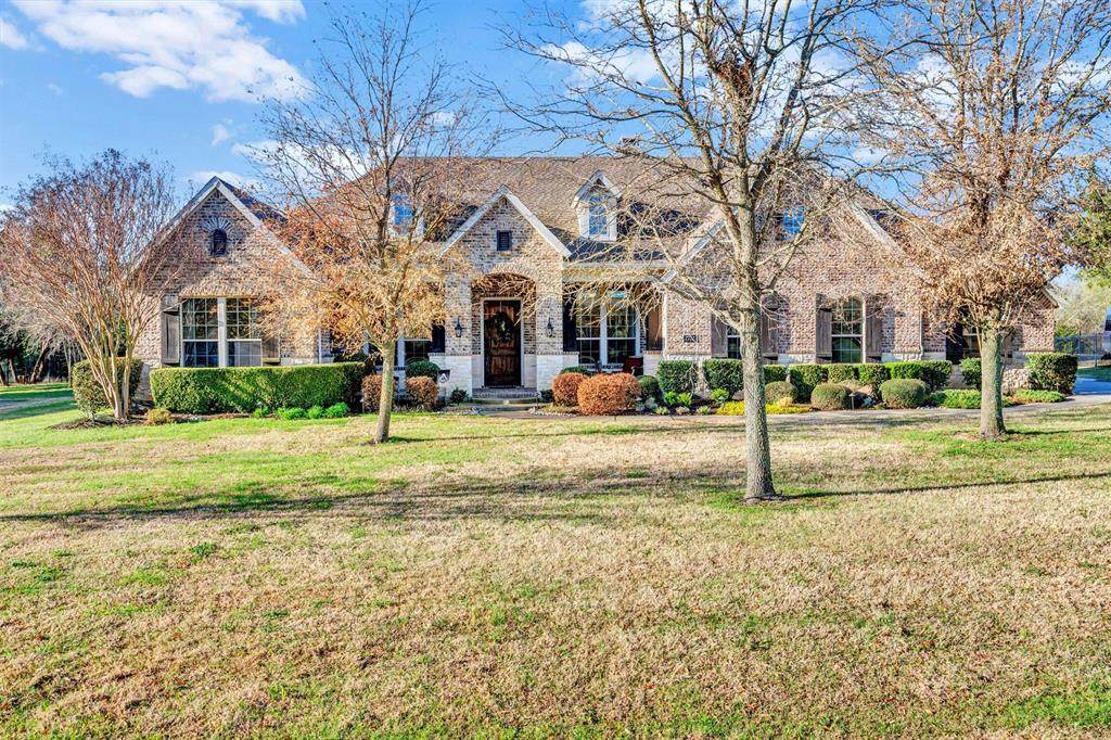 2722 Wolf Creek Drive - Photo 1