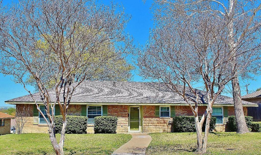 503 Highlands Drive - Photo 1