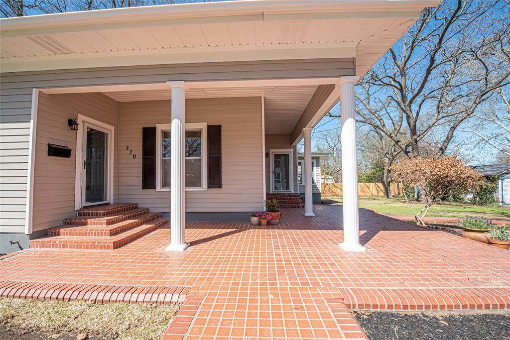 320 Josephine Street - Photo 1