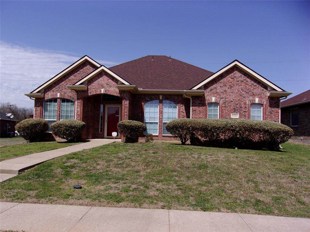 2233 Bridle Path Drive - Photo 1