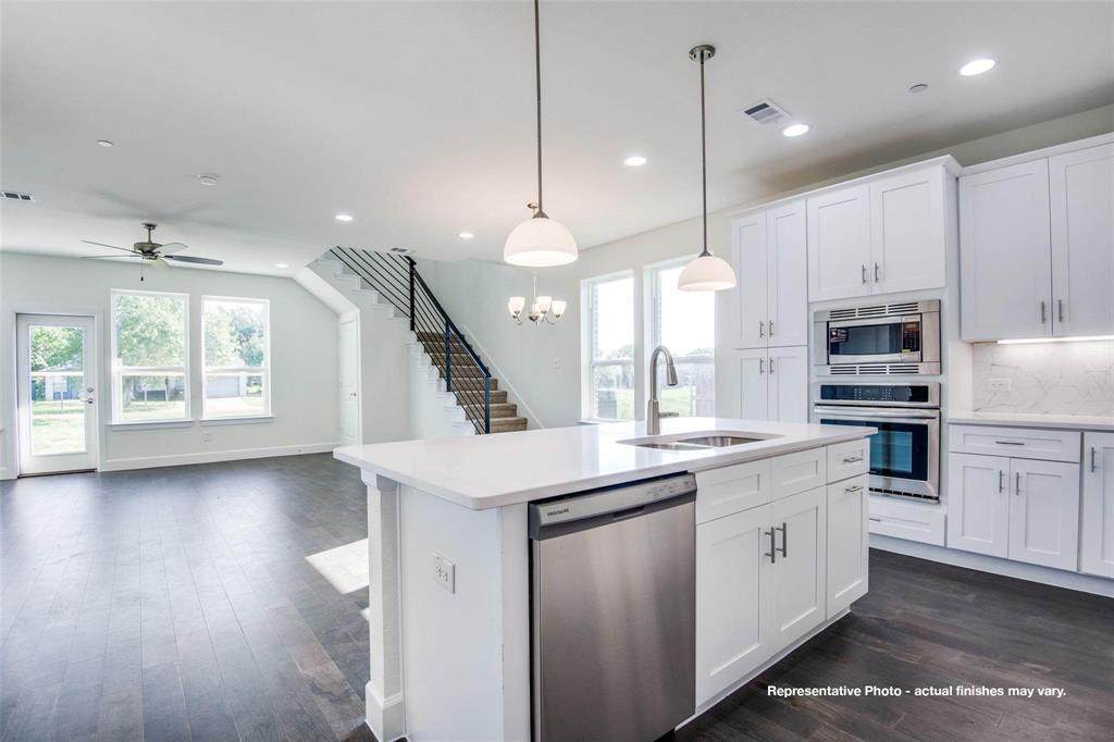 5709 Woodlands Drive - Photo 1