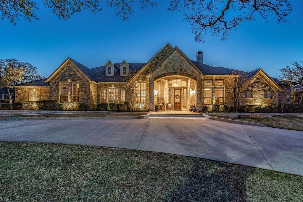 114 Carruth Lane - Photo 1