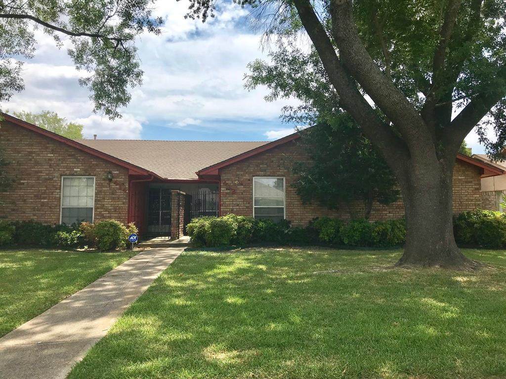 412 Tiffany Trail - Photo 1