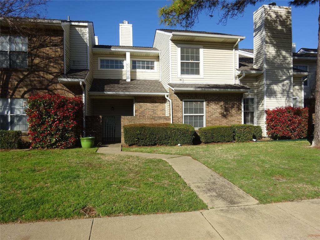 836 Creekside Drive - Photo 1