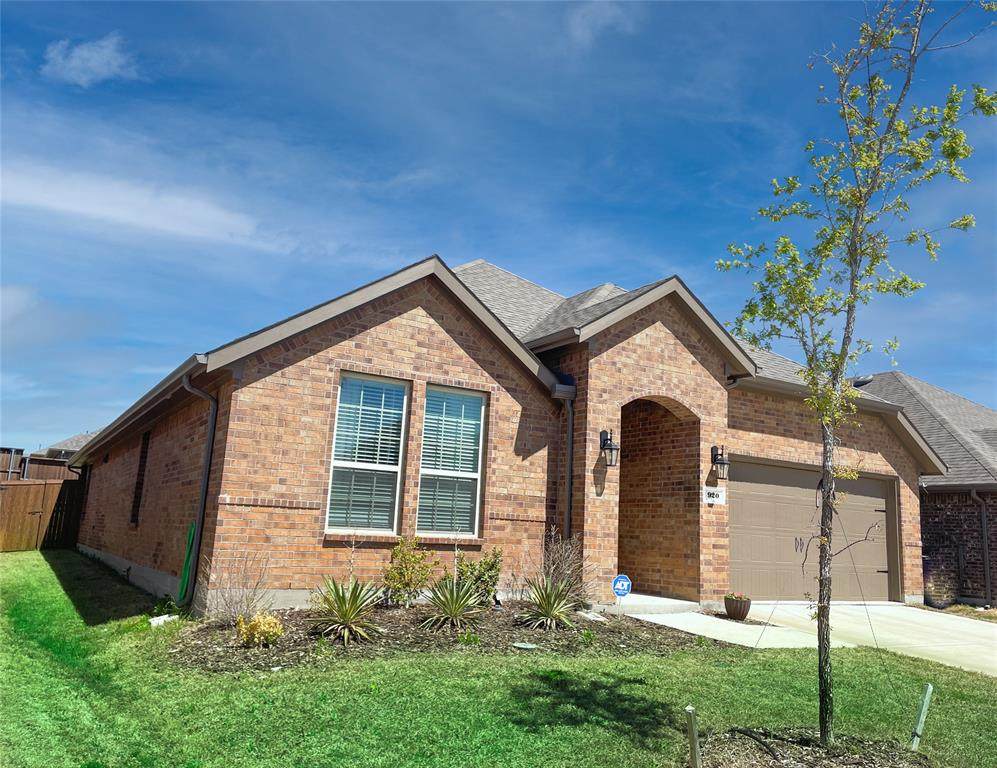 920 Berry Street - Photo 1