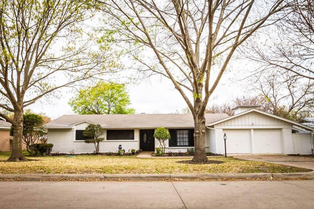 5908 Walla Avenue - Photo 1