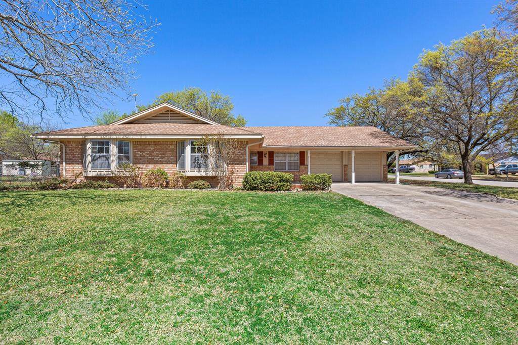 1415 Hummingbird Drive - Photo 1