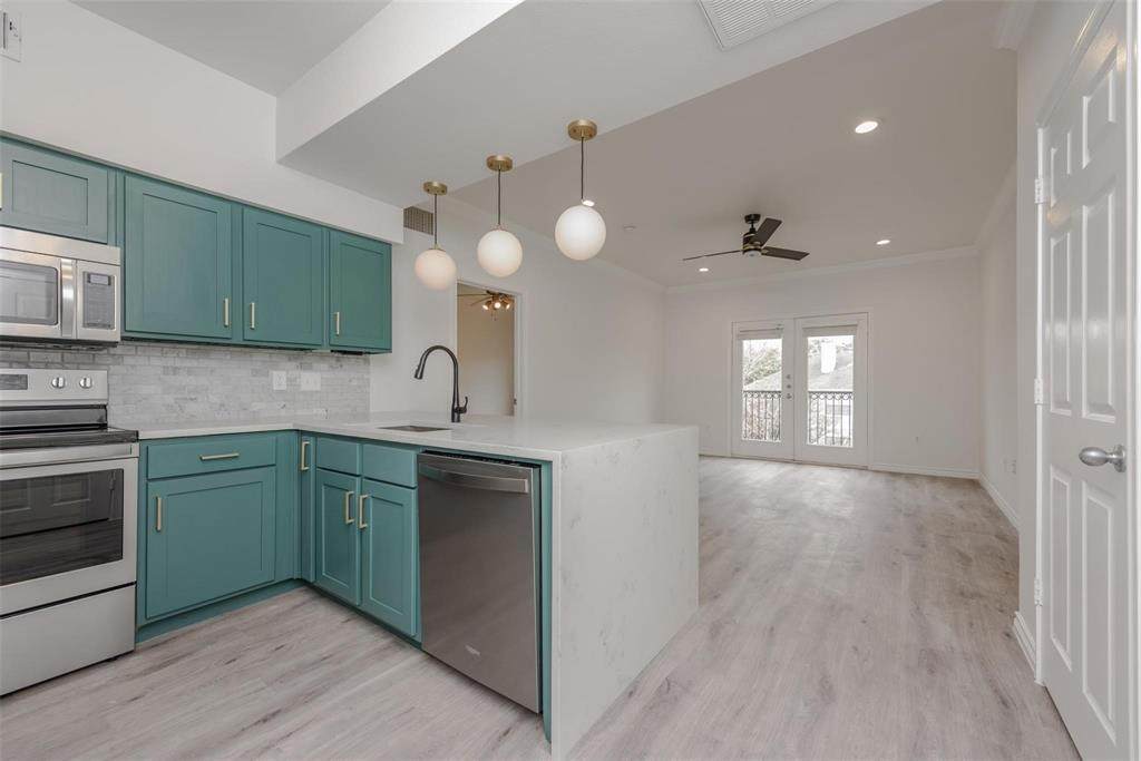 3102 Kings Road - Photo 1