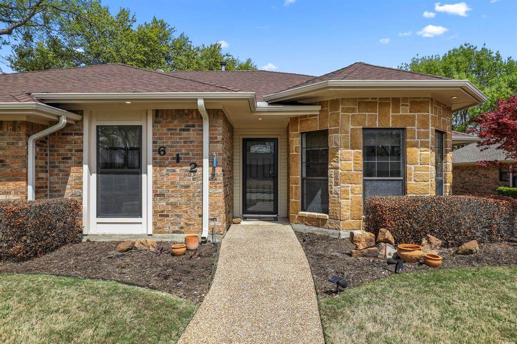 612 Quail Lane - Photo 1