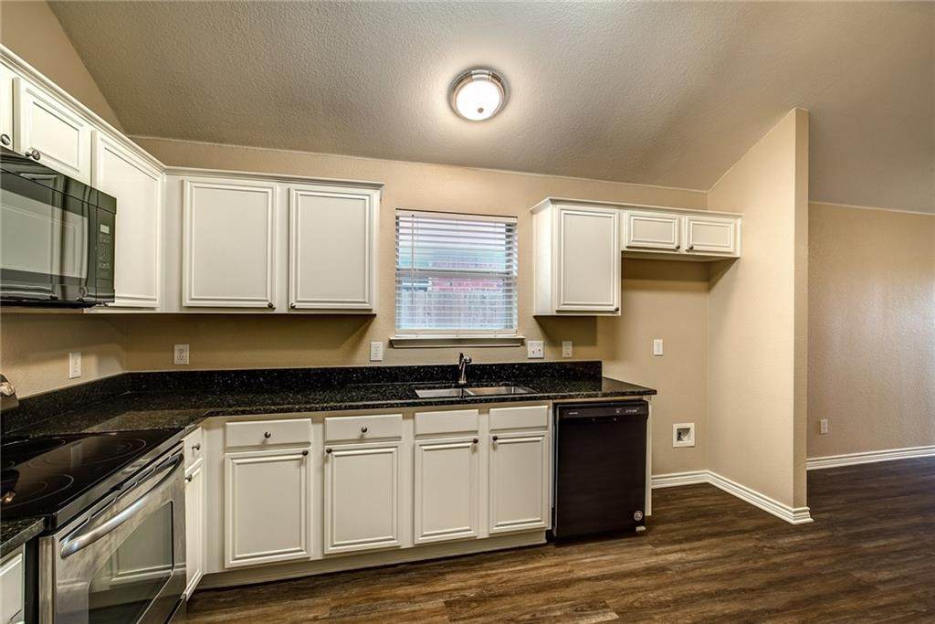1124 Courtney Drive - Photo 1
