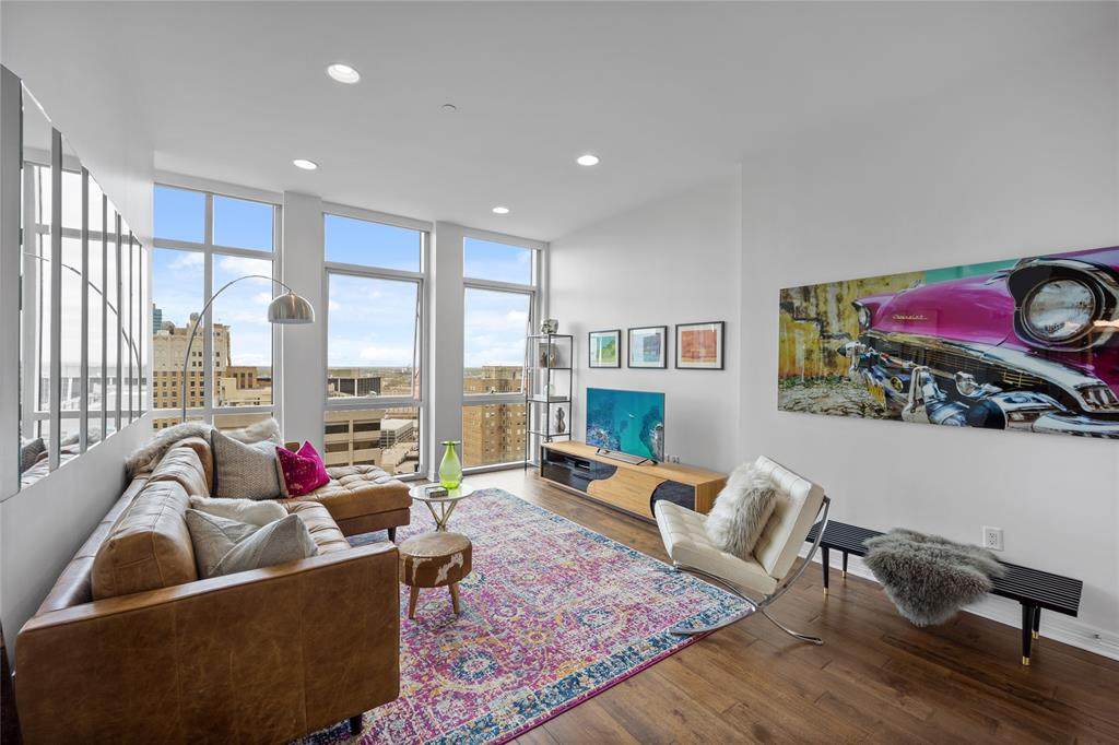 500 Throckmorton Street - Photo 1