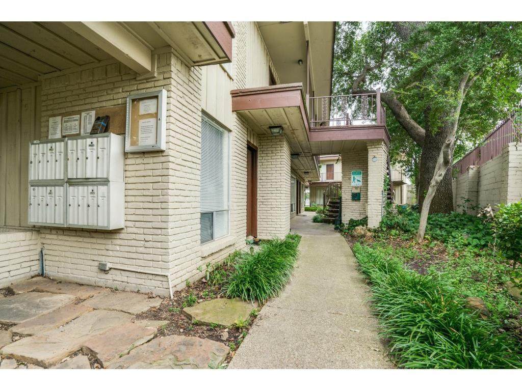 5001 Bowser Avenue - Photo 1