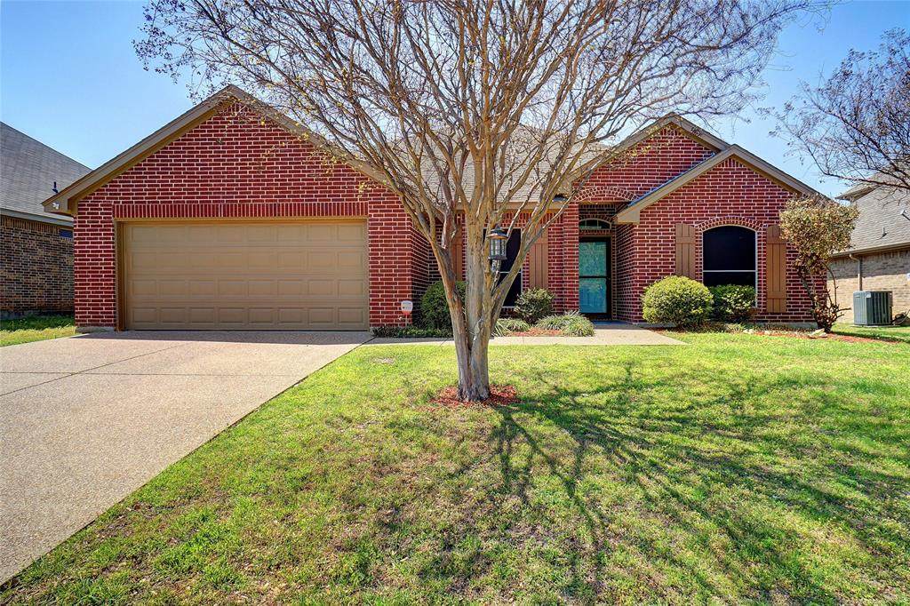 429 Nottingham Court - Photo 1