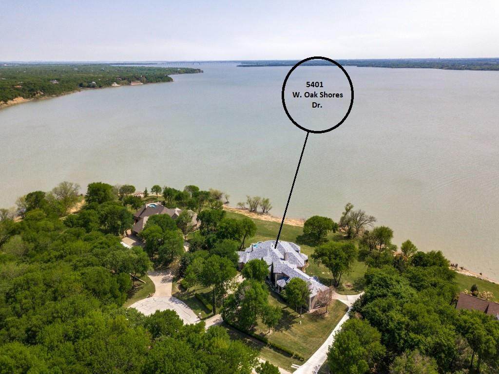 5401 Oak Shores Drive - Photo 1
