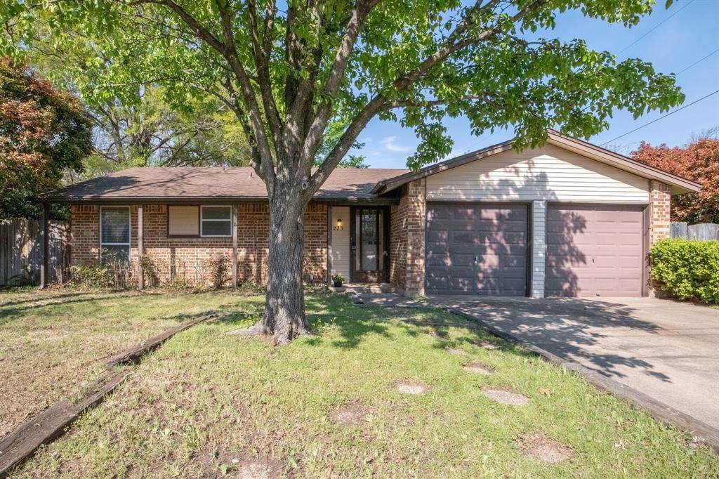 223 Bellaire Drive - Photo 1