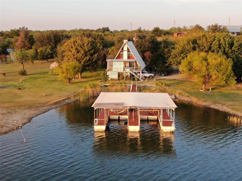 730 Lakeview Drive - Photo 1