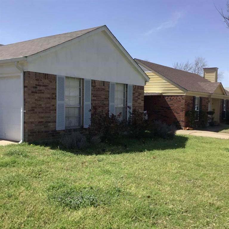 3808 Staghorn Circle - Photo 1